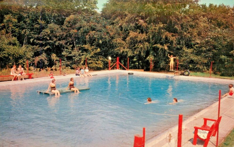 Pennellwood Resort - Vintage Postcard (newer photo)